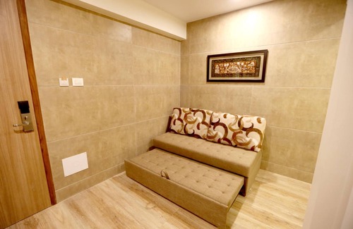 Thane West Hotel | Silverador Boutique Hotel
