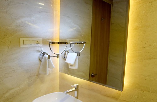 Thane West Hotel | Silverador Boutique Hotel