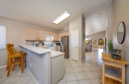 Tucson Apartment | Silverbell (Lindley`s)