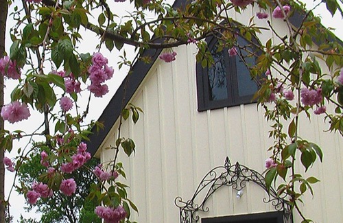 Rye House | Silverleaf Cottage - a romantic getaway for two
