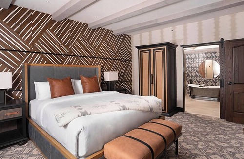 Enterprise Resort | Silverton Casino Lodge - Newly Renovated
