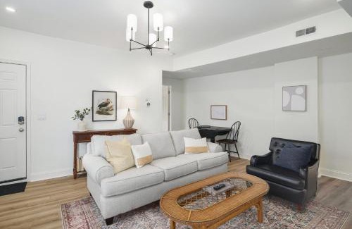 Manayunk Apartment | Silverwood Serenity: Large 2b 2b with Parking