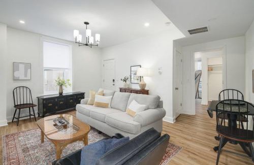 Manayunk Apartment | Silverwood Serenity: Large 2b 2b with Parking