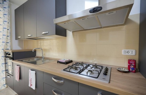 Municipio 3 Apartment | Silvia's Apartment with parking - 400m from sea