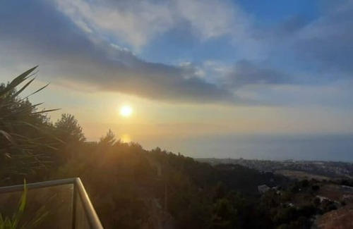 Ghazir Apartment | Silvia's Seaview Penthouse with jacuzzi