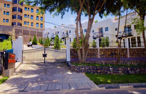 Remera Apartment | Simba Golf View 4