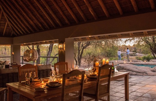 Thorny Bush Game Reserve Villa | Simbavati River Sands