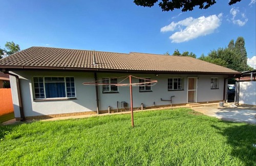 Vaalpark Apartment | Simbia Contractors Inn