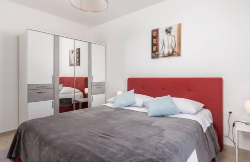 Barbat na Rabu Apartment | Simicic (RAB161) by Interhome