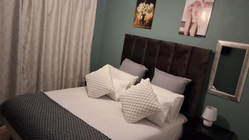 Emalahleni House | SIMICON Guesthouse