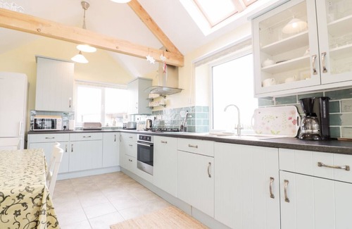 Sandyhills Cottage | SIMMER DIM, family friendly, with open fire in Southerness