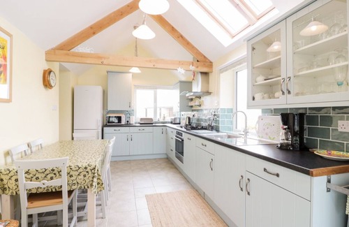 Sandyhills Cottage | SIMMER DIM, family friendly, with open fire in Southerness