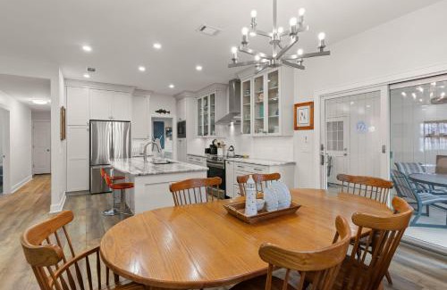 East Beach House | Simone Tranquilla - 2010 Bruce Drive