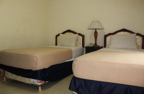 Cepu Hotel | Simpang Tujuh