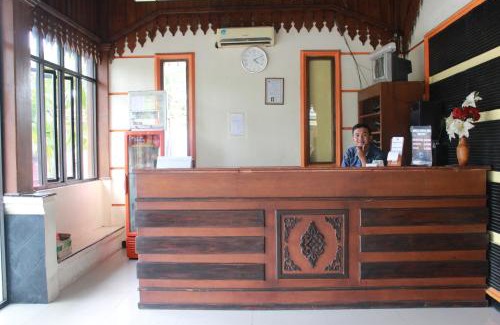 Cepu Hotel | Simpang Tujuh