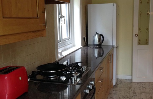 Archway Apartment | Simple and Affordable Short-Term London Accommodation