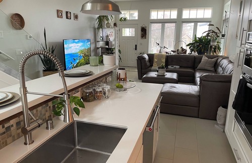 Bellingham House | Simple Elegance - nicely appointed home in Bellingham, WA