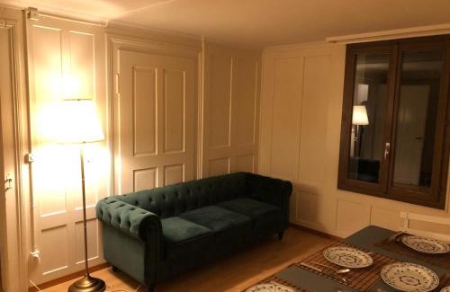 Burgdorf Apartment | Simple Flat 64m2 Center private Parking SMALL BATHROOM