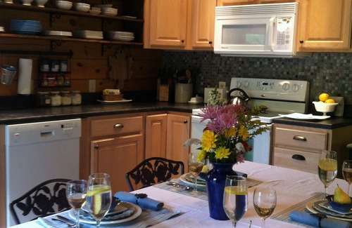 Monterey Cabin | Simple. Rustic. Luxury.