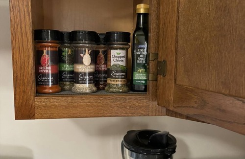 Youngstown House | "Simple Stay" Conveniently located to everything!
