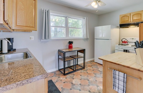 Parlin House | Simple & Sweet Parlin Vacation Rental!