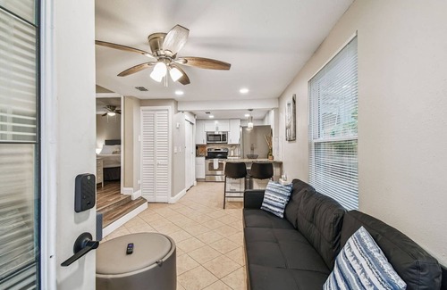 Sulphur Springs Apartment | Simple Tampa Hideaway Stay