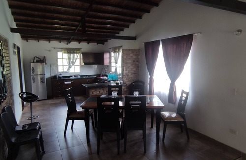 El Eden Ski Chalet | Simplicidad Campestre: Casa para Desconectar