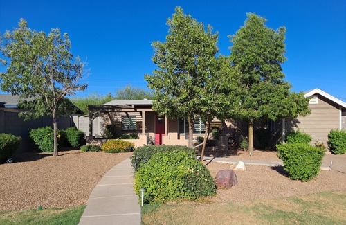 El Cajon House | Simplicities of Home.. Away From Home!