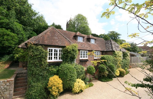Petworth House | Simplicity Comfort & Charm in Lovely Location