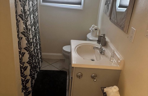Dixon House | Simplicity Stays NOLA