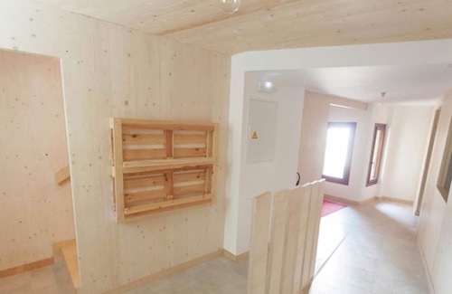 Ibero House | Simplistic Holiday Home in Ibero with Patio