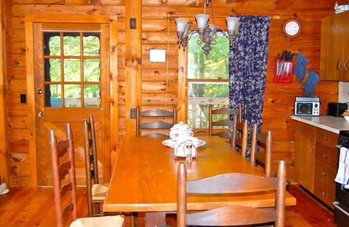 Great Barrington Cabin | Simply Elegant Log Home Only 3 Minutes From Butternut! Recently renovated!