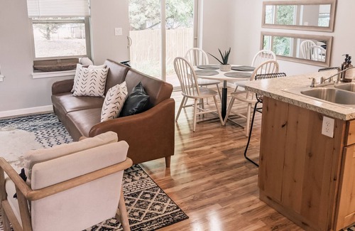 Philomath House | Simply Modern Retreat