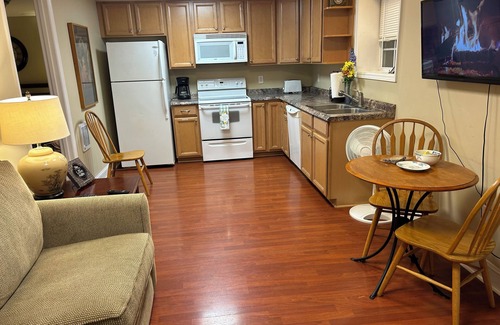 Collegedale Apartment | Simply Sunny Cozy 1 BR w/Patio