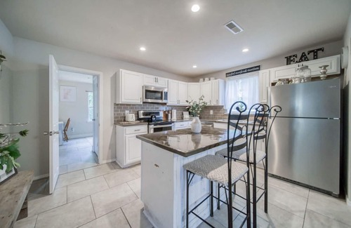 Rolla House | Simply Sweet 3 Bedroom Home - near MS&T & Fort Leonard Wood