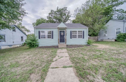 Rolla House | Simply Sweet 3 Bedroom Home - near MS&T & Fort Leonard Wood