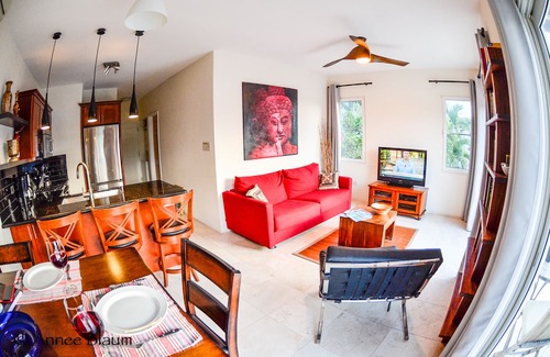 Simpson Bay Apartment | Simpson Bay Beach Modern Apartment. Roof deck Ocean Views WIFI Satellite TV.