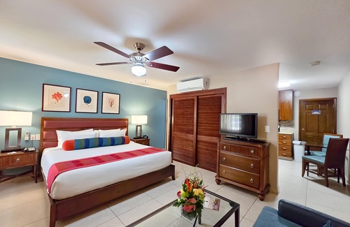 Pelican Key Resort | Simpson Bay Resort, Marina & Spa