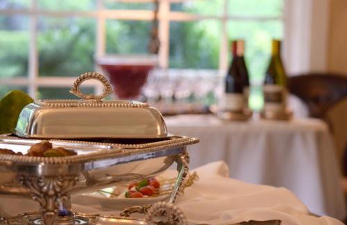 Upper East Hotel | Simpson House Inn
