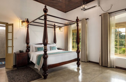 Pathadumbara Hotel | Simpson's Forest Hotel