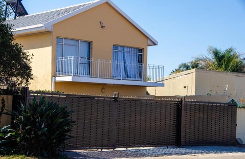 Alabama House | Simunye Guest House