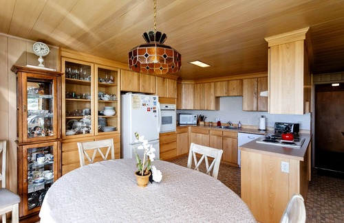 Arch Cape House | 'Singing Sands' at Arch Cape: Private Ocean Front Beach House