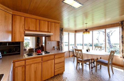 Arch Cape House | 'Singing Sands' at Arch Cape: Private Ocean Front Beach House
