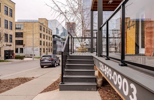 Mount Hope Huron Park Apartment | Single Bachelor unit en-suite Across from Google