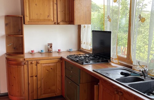 Barete House | Single Bed in a cozy cabin located in the mist of beautiful mountains