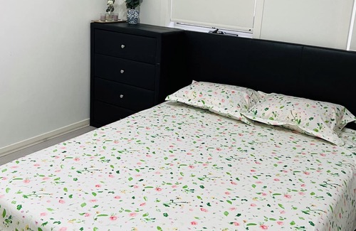 Macquarie Links House | Single Bedroom With Attached Private Bathroom at Macquarie Links