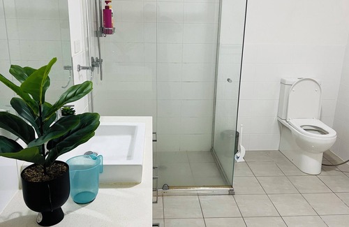 Macquarie Links House | Single Bedroom With Attached Private Bathroom at Macquarie Links