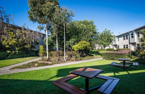 Berwick Apartment | Single ensuite room in convenient quiet location