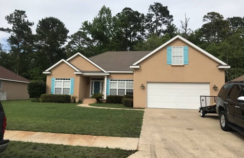 Brunswick House | Single family home near the beach with community pool