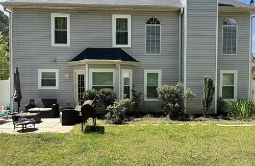Lithonia House | Single family home three bedroom